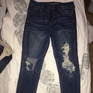 American Eagle Hi-Rise Jeans
